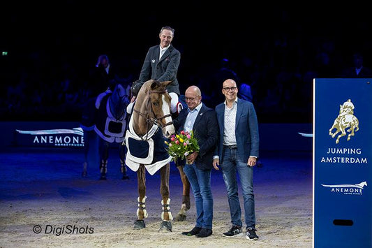 Patrice Delaveau Wins €27,500 Anemone Horse Trucks Prize at Jumping Amsterdam