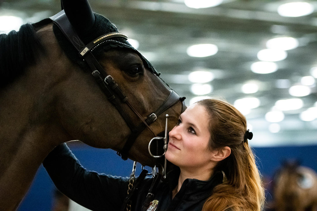 What's in My Ring Bag? Nikki Javorek Packs Good Luck for Geir Gulliksen